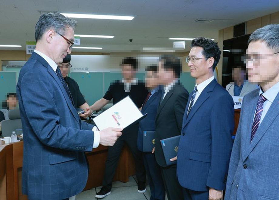 썸네일 사진