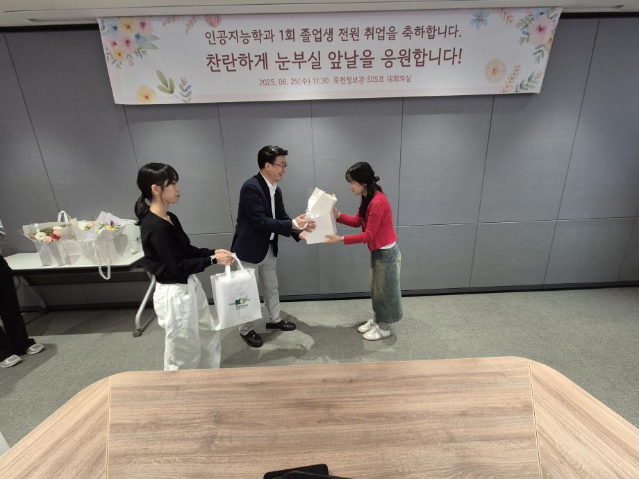 썸네일 사진